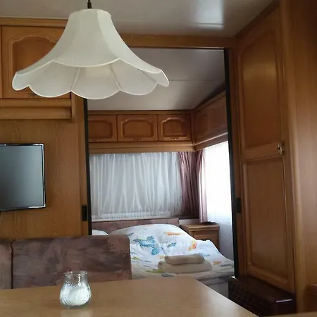 Camping De Luxe Am See I * Lubtheen
