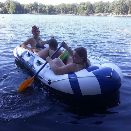 Camping De Luxe Am See I Κάμπινγκ