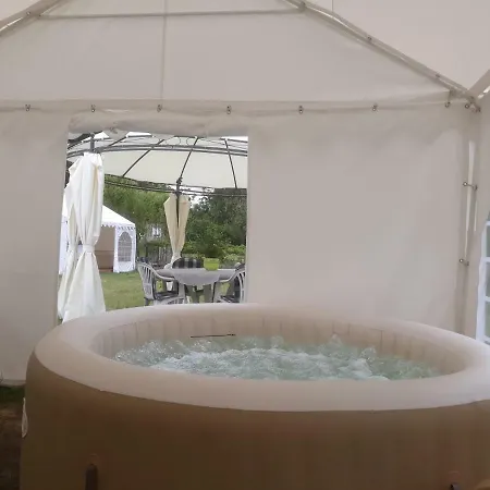 Camping De Luxe Am See I * Lubtheen