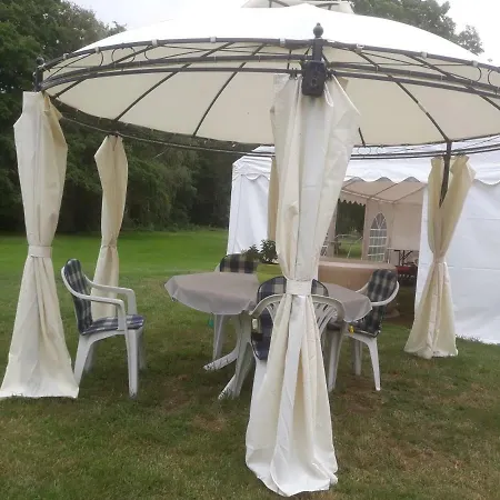 Camping De Luxe Am See I * Lubtheen